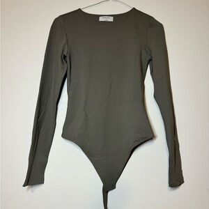 Babaton Long Sleeve Bodysuit in Olive